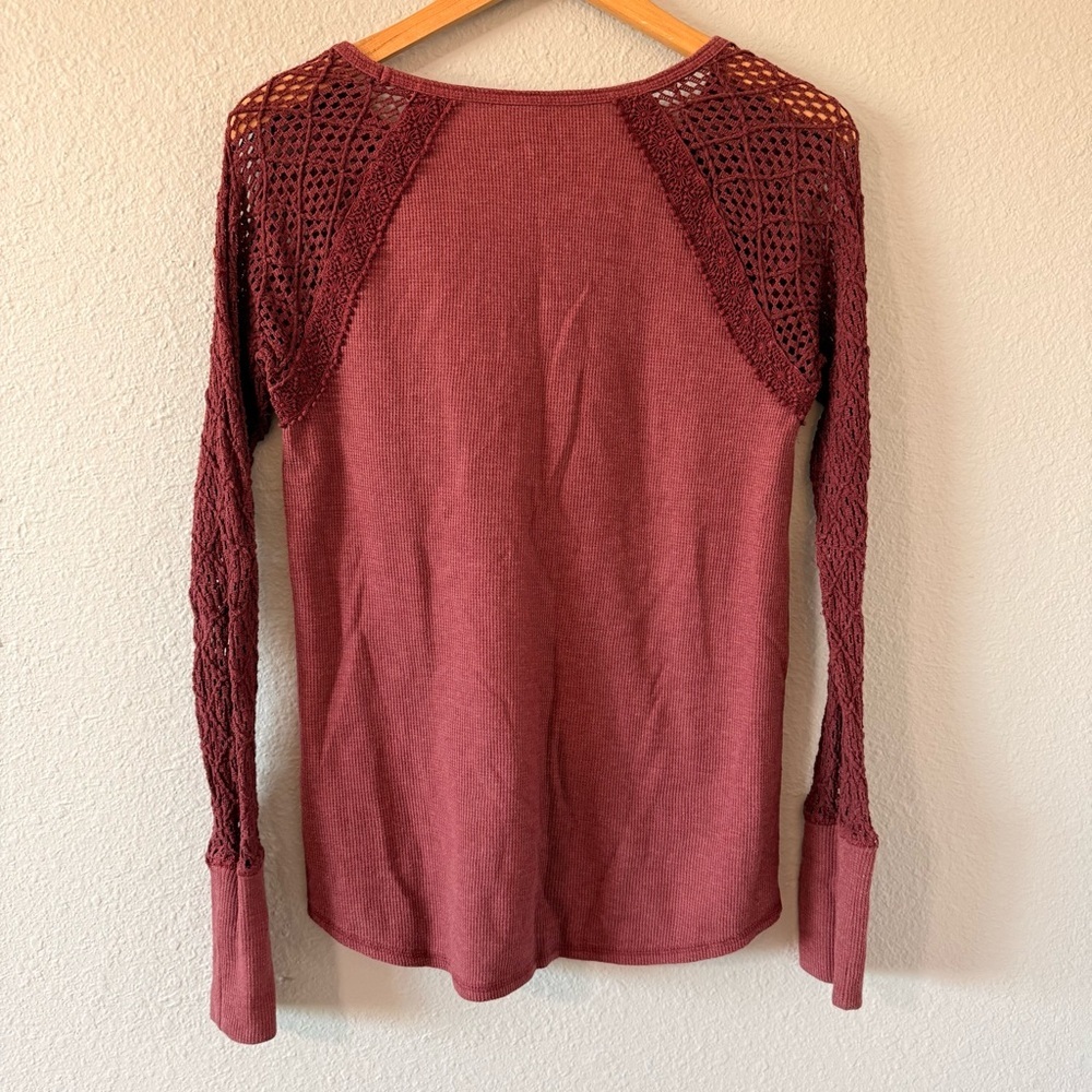 Lucky Brand Burgundy Red Boho Cotton Crochet Knit Long Sleeve Top Women's Medium - Picture 5 of 7
